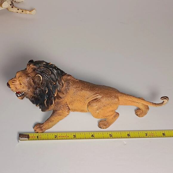 Lot of 7 AAA Animal Figures Lion, 2 Tiger , Leopard, 2 Buffalo, Panther Safari - Picture 6 of 16